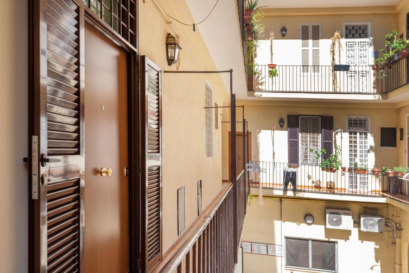 Апартаменти Retro Flat Termini Рим Екстер'єр фото
